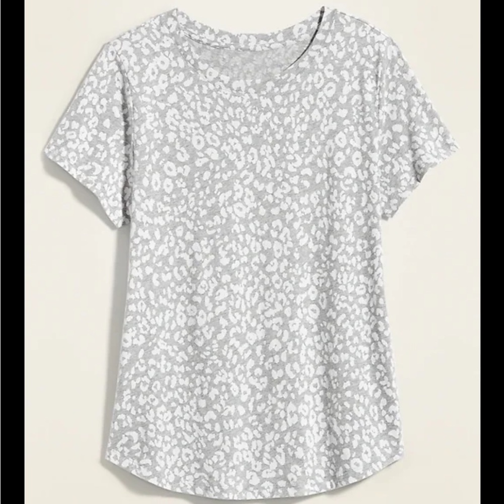{Old Navy} EveryWear Patterned Short-Sleeve Tee in Grey Leopard
